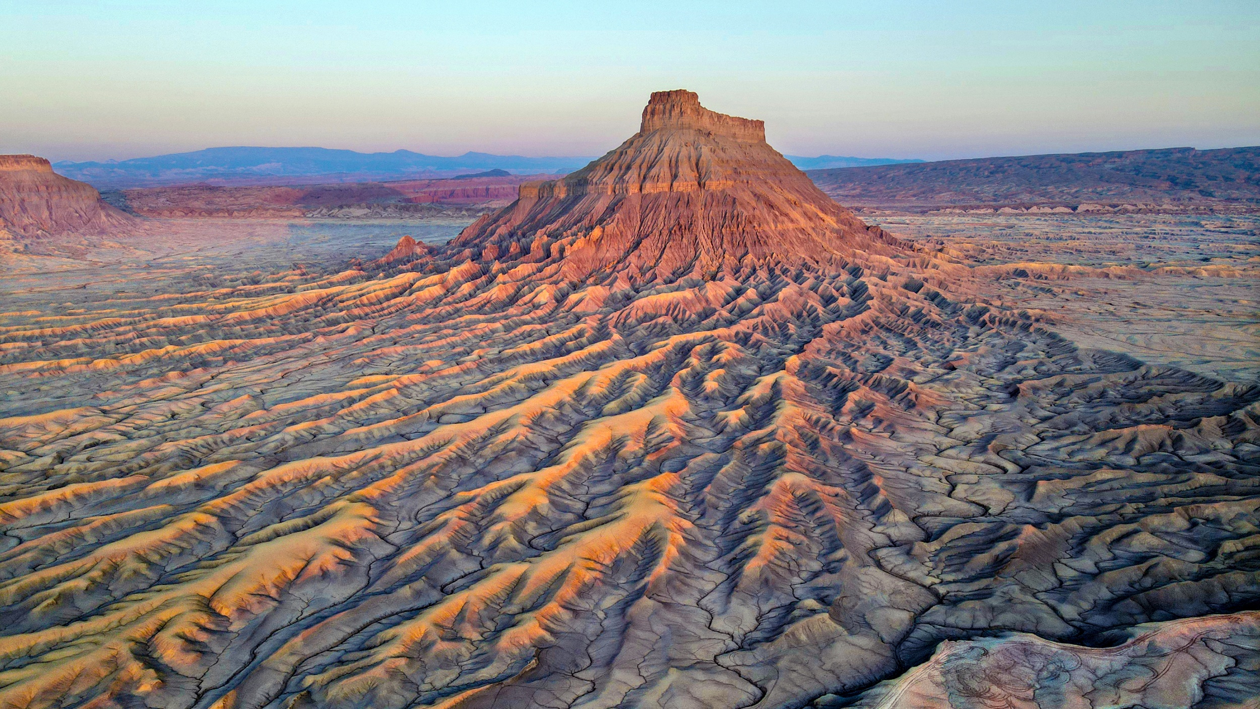 Factory Butte Caineville Desert-2500w